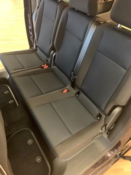 VW Caddy Maxi 2.0 102ps - Image 9